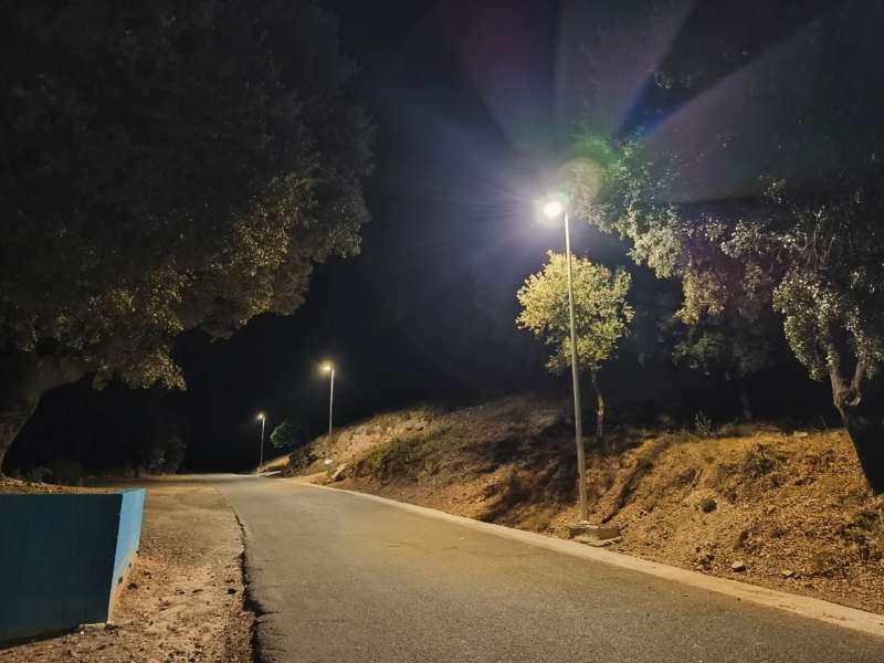Nuevas farolas instaladas en Benafer. EPDA