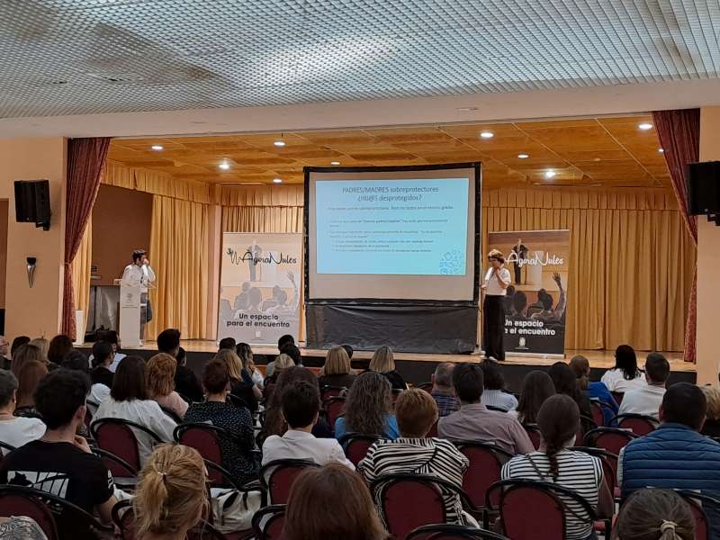 Conferencia del ciclo �gora Nules.  EPDA