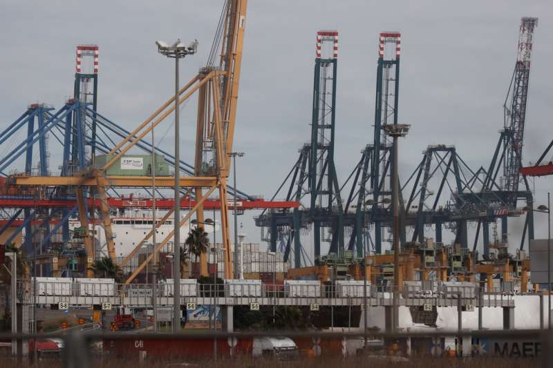 Vista parcial del puerto de ValÃ¨ncia, en una imagen de archivo. EFE/Kai FÃ¶rsterling
