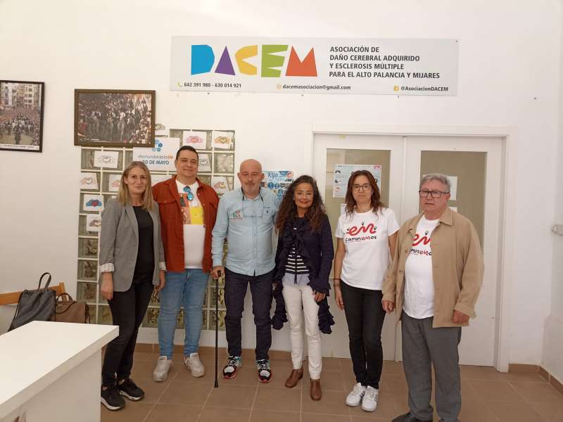 Prudencio con representantes del Ayuntamiento y DACEM Prudencio con representantes del Ayuntamiento y DACEM