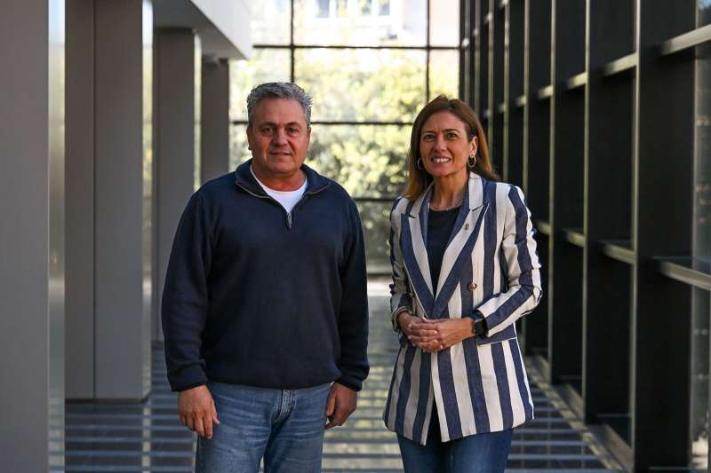 La alcaldesa de Almassora, Mar�a Tormo, junto al concejal de Fiestas, Arturo Soler.  EPDA