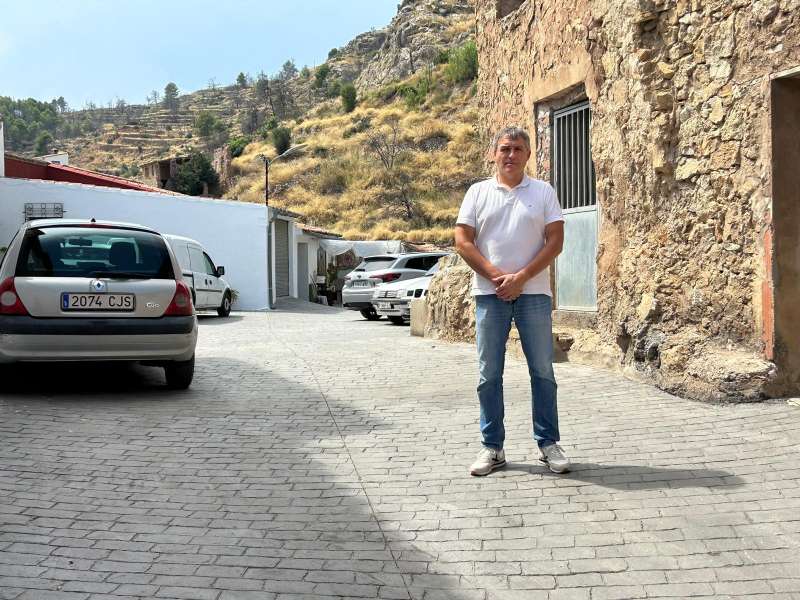 Francisco Mengual en la calle Era Chorrillo Teresa. EPDA
