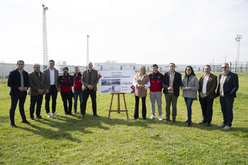 Colaboraci�n entre la Diputaci�n de Castell�n y Moncofa por la construcci�n del trinquet municipal.  EPDA 