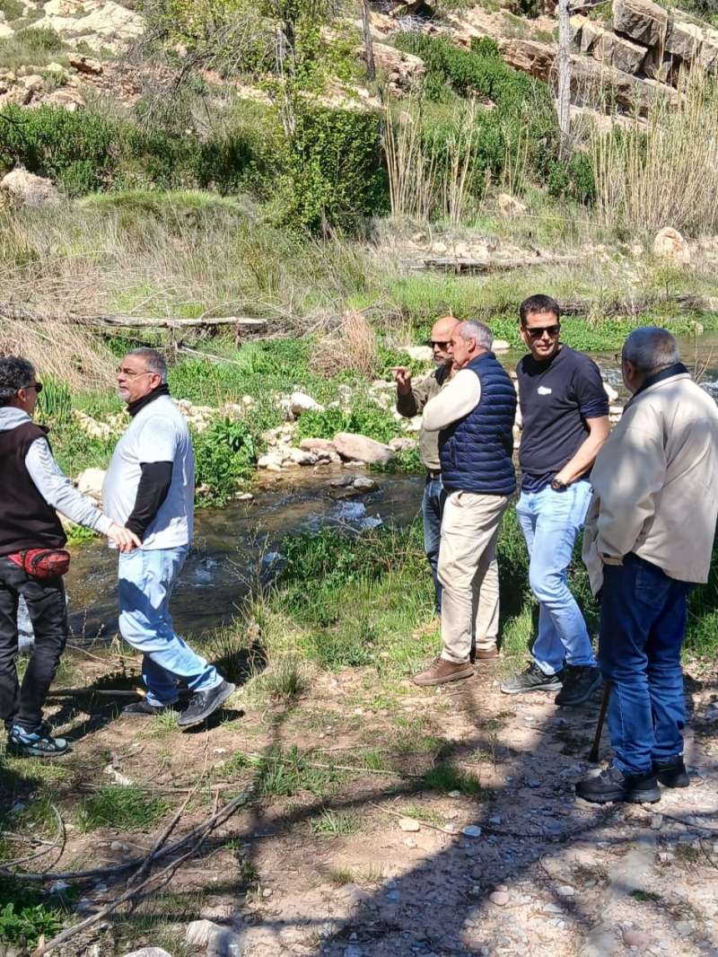 Visita de miembros de la CHJ a Teresa. EPDA