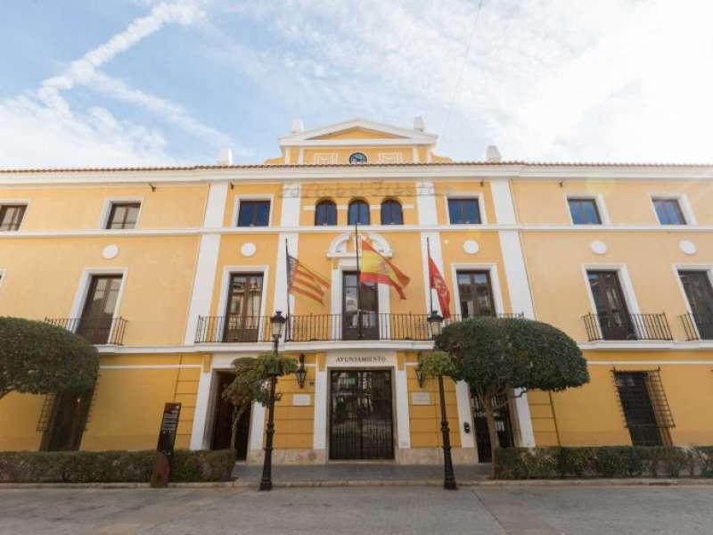 Fachada del Ayuntamiento de Segprbe. EPDA