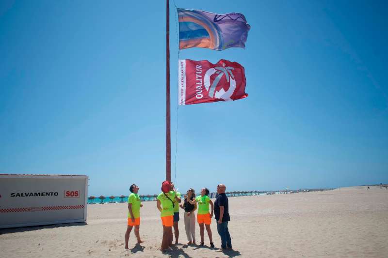 Distintiu Qualitur en una platja de Borriana. EPDA