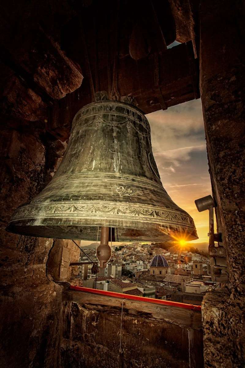 Campana de la Bslica. EPDA