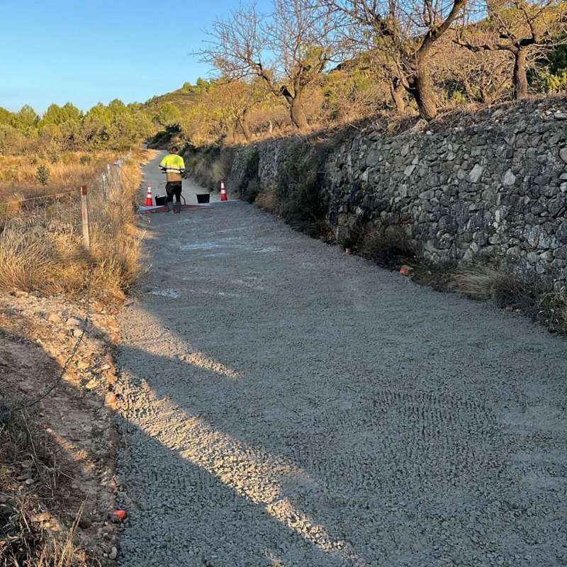 Trabajos en el camino del La Hoyica. EPDA