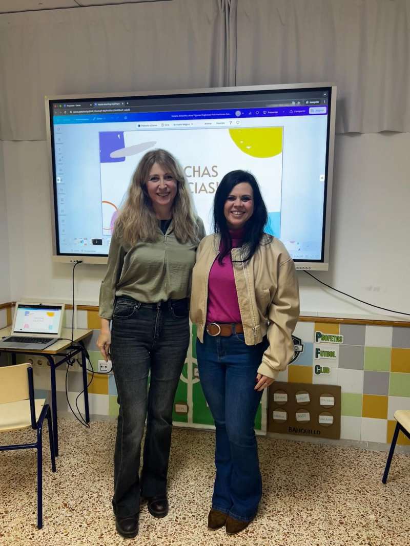 Las ponentes, Mar�a Soriano e Inmaculada Garnes.  EPDA