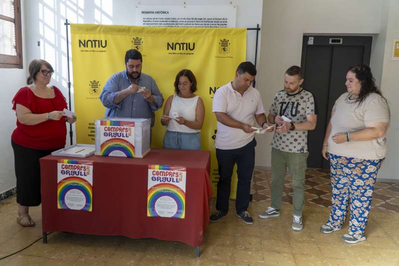 Sorteig de #compresamborgull  Foto: Ajuntament de Nules 