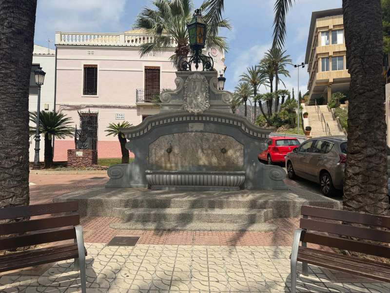Fuente del Se�or, de Benic�ssim.  EPDA