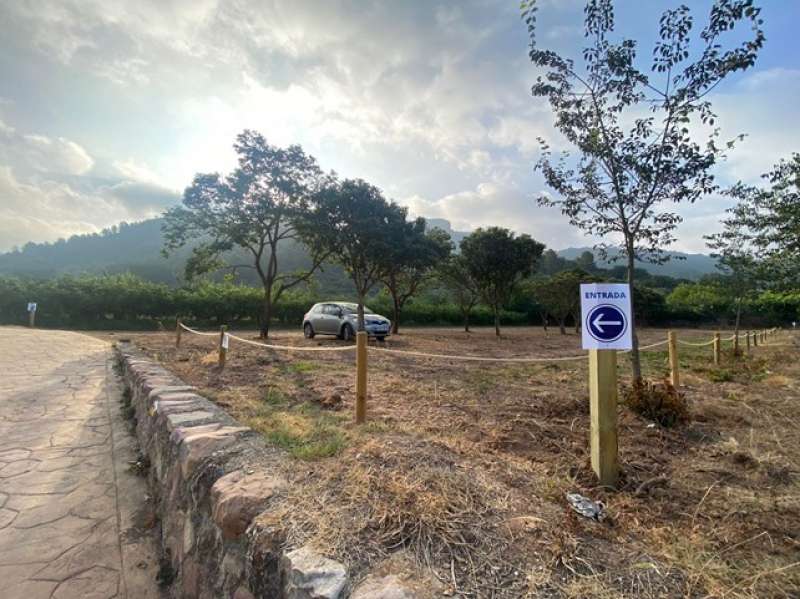 Nuevo aparcamiento en Vall de Almonacid
