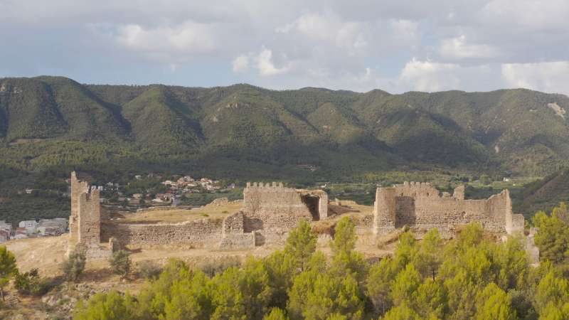 Vista del castillo de Artana. EPDA