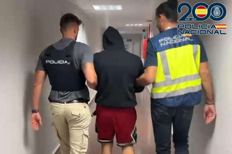 Uno de los detenidos, en una imagen facilitada por la Polica Nacional.  EFE
