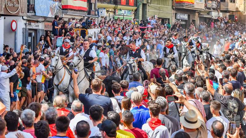 Entrada de Toros y Caballos del 14 de septiembre. EPDA