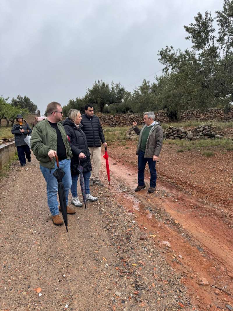 El Conseller de agricultura en una visita a Altura. EPDA