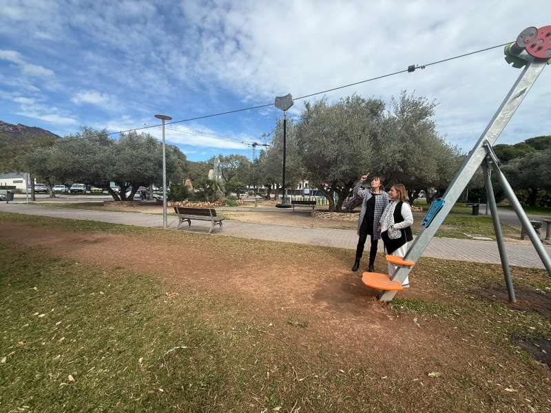 Nueva tirolina en el parque Illot Mascarat de Benic�ssim.  EPDA