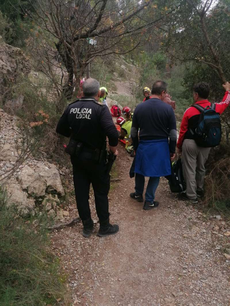 La polica local de Motanejos presente en uno de los rescates. EPDA