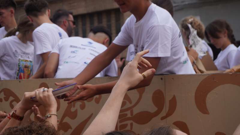 Durant el recorregut es repartiran tota classe d?objectes. /EPDA