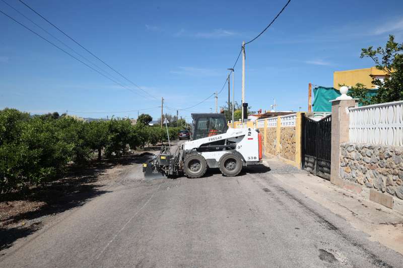 Obras de pavimentacin del cam Marge de Burriana.  EPDA 