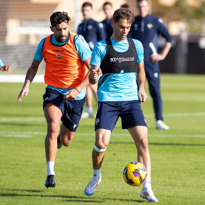 Pie de foto: Sesin de entrenamiento del Castelln para preparar el duelo en Riazor. Foto: CD Castelln