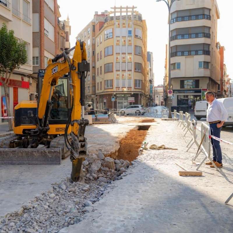 Obras de conexin de la red de pluviales de la calle San Vicente  Foto: Ayuntamiento de Burriana
