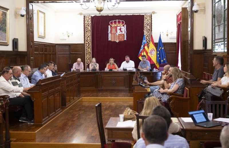 Primer ple del Consorci Provincial dAiges de Castell. EPDA