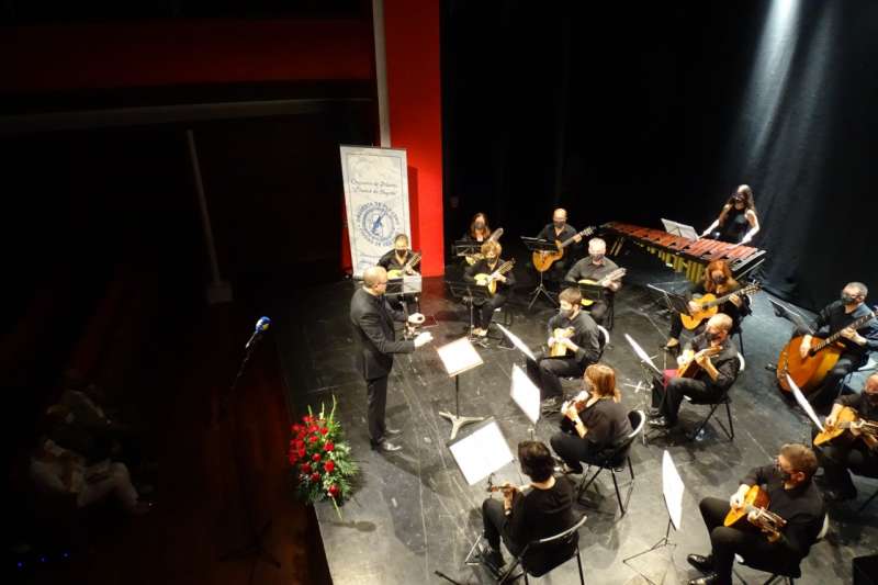 Actuación de la Orquesta de Pulso y Púa Ciudad de Segorbe