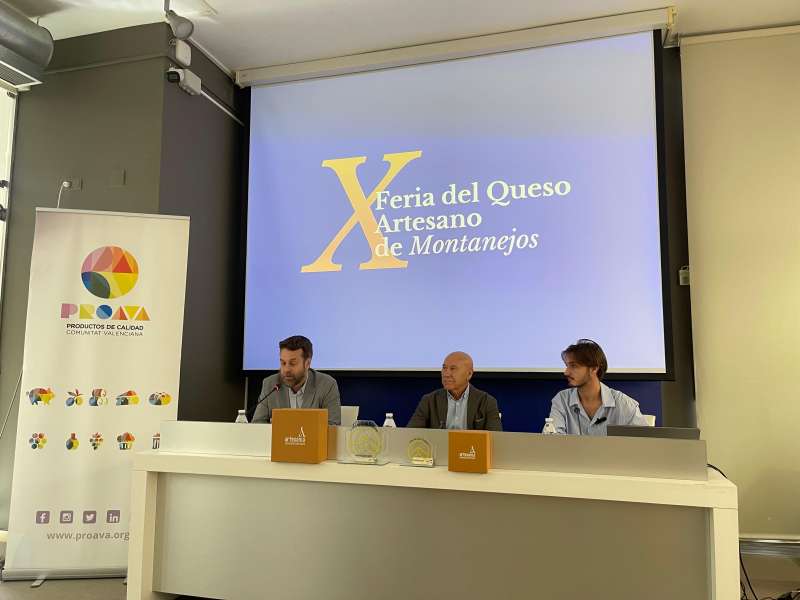 Conferencia de prensa de la presentacin de la feria. J GINS