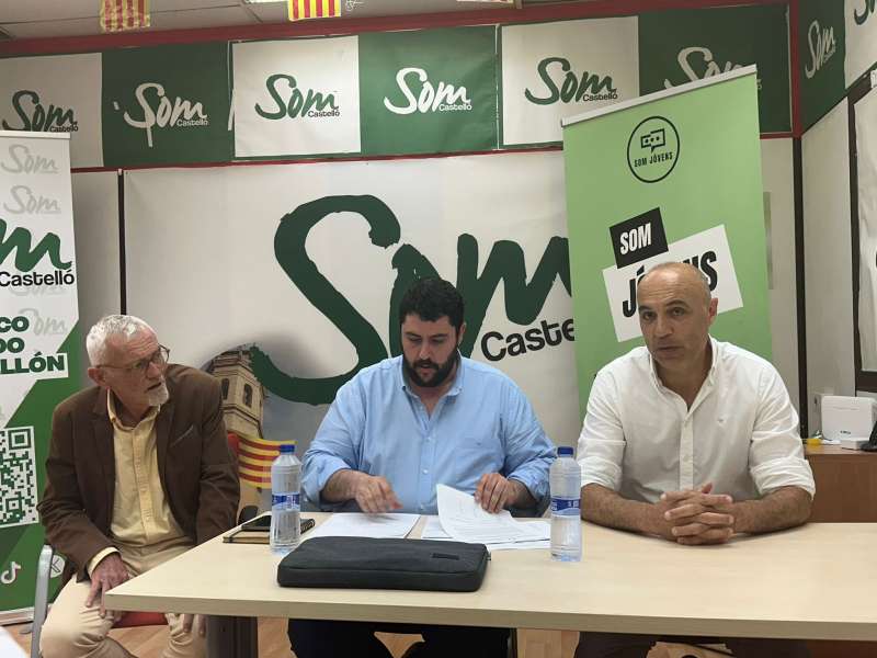 Reunin en la sede de Som Castell. EPDA