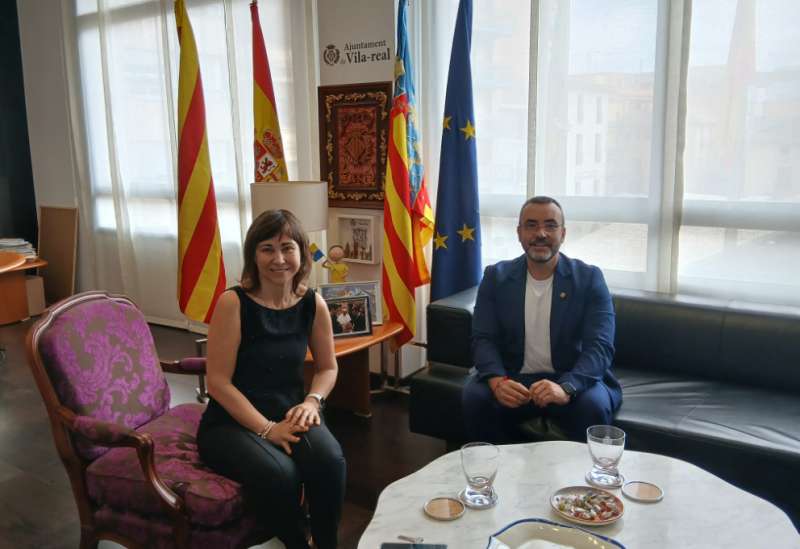 Maria Jess Vicent Docn rebuda per lAlcalde Jos Benlloch per felicitar-la pel reconeixement en juny de 2025 | Ajuntament de Vila-Real