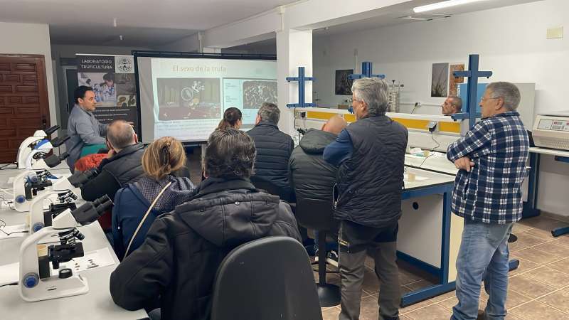 Taller de la trufa en la Villa de El Toro. EPDA