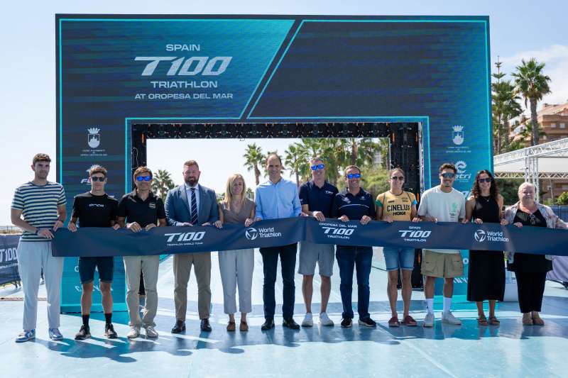 Presentacin del T100 Triathlon World Tour en Oropesa.  EPDA