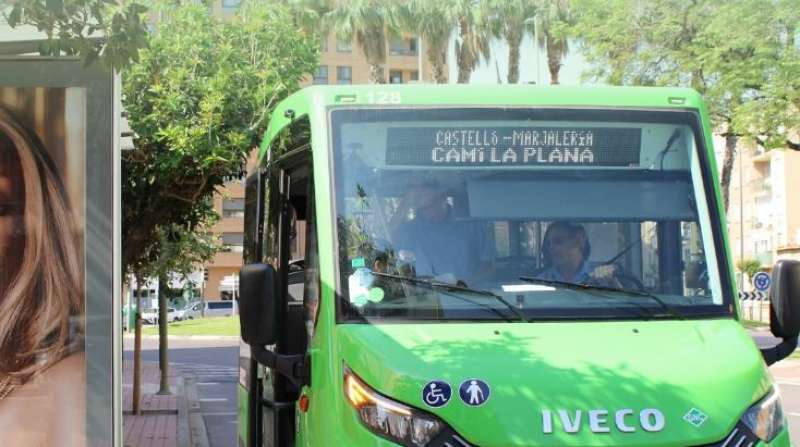 Nuevo autobs que conecta la Marjaleria con el centro y la playa. EPDA