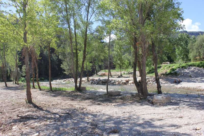 Paisaje de la zona del ro reparada en Cirat. EPDA