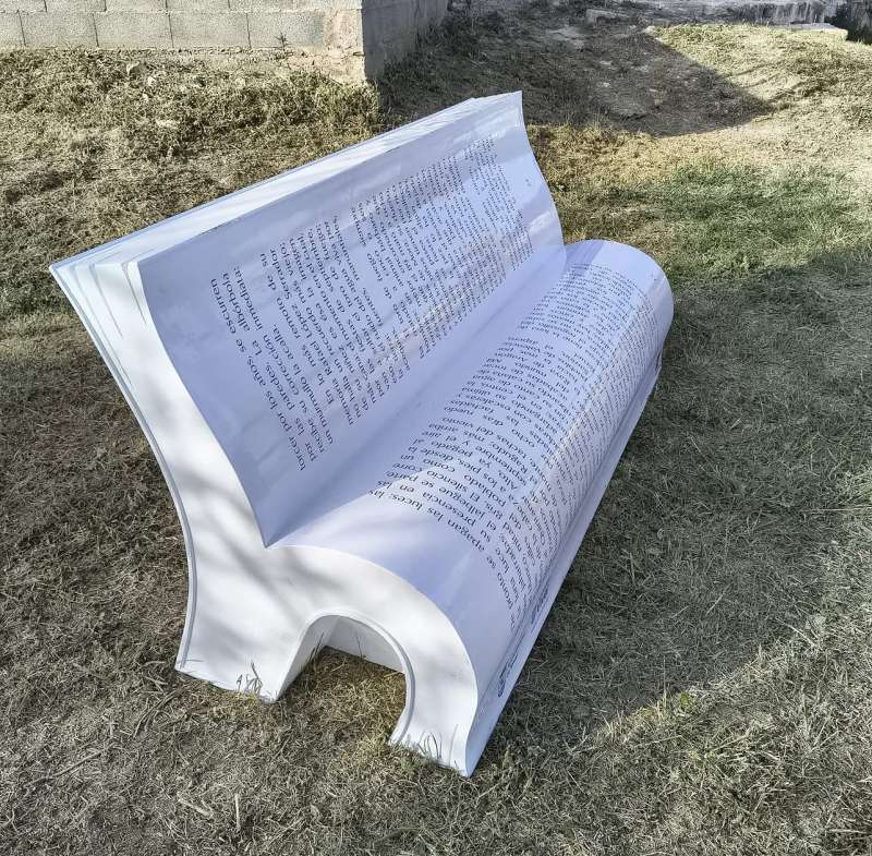 Nuevo banco instalado en Viver. EPDA