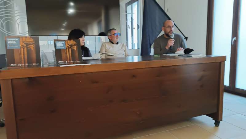 Presentaci�n del libro del congreso de historia y patrimonio. EPDA