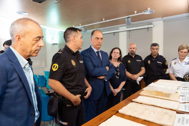 La polica de la Generalitat y los manuscritos. EPDA