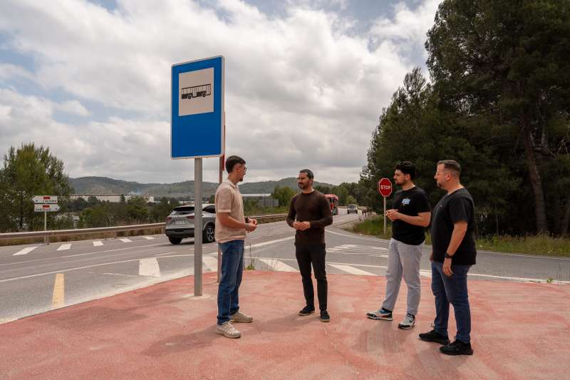 Acceso urbanizaci�n El Pantano de lAlcora.  EPDA 
