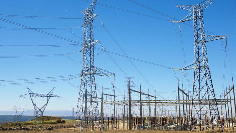 Torres de alta tensi�n. EPDA
