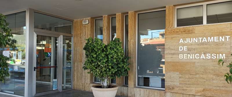 Fachada del Ayuntamiento de Benic�ssim.  EPDA