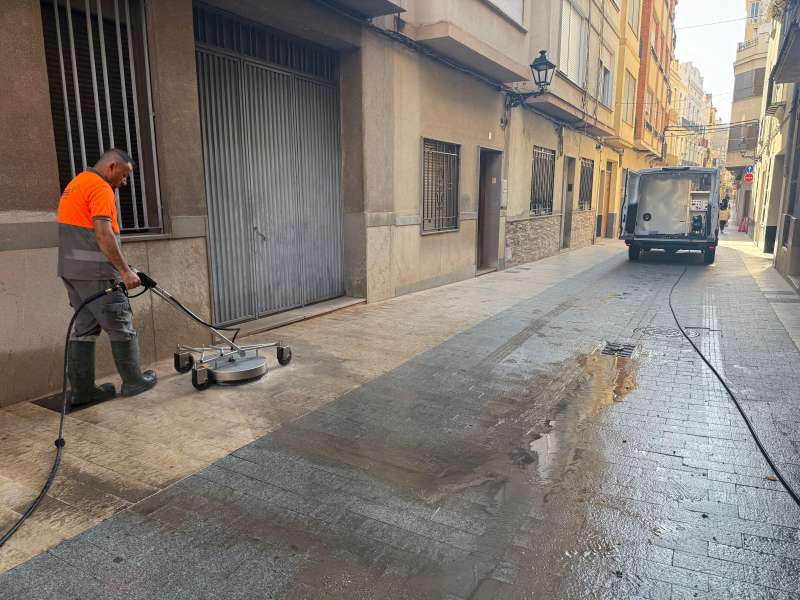 Nueva campana hidrolimpiadora para el servicio de limpieza de Burriana.  EPDA