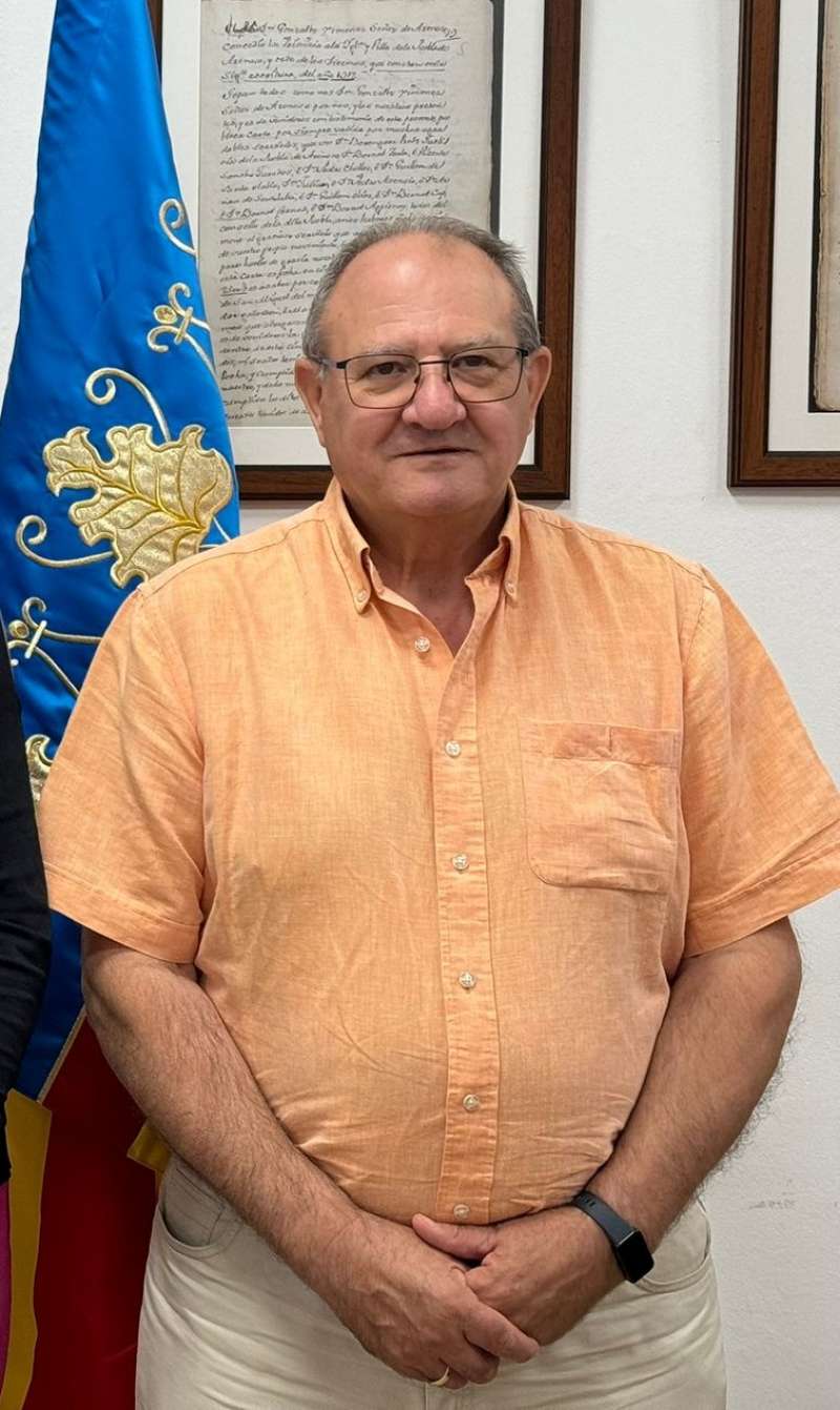 Lalcalde de Puebla de Arenoso, Jess Salvador.EPDA
