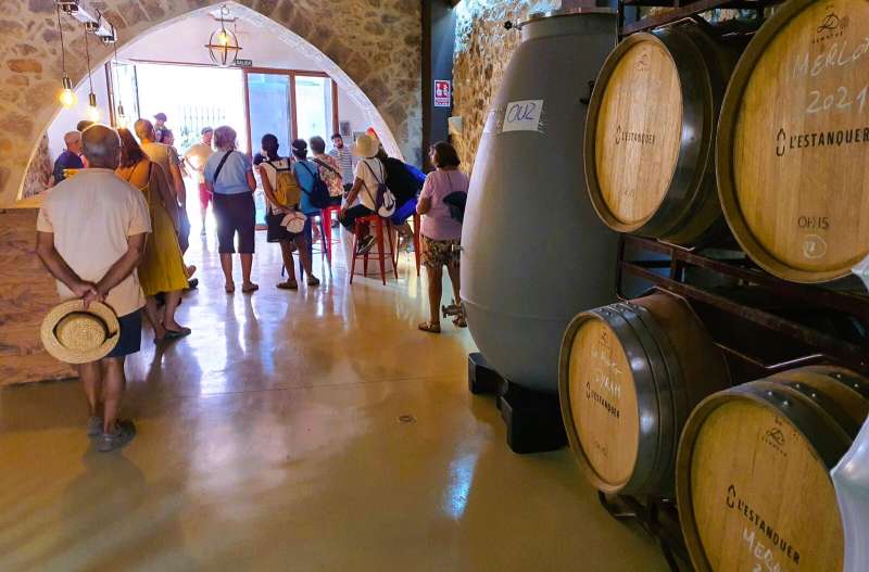 Una bodega de vinos.  EPDA 