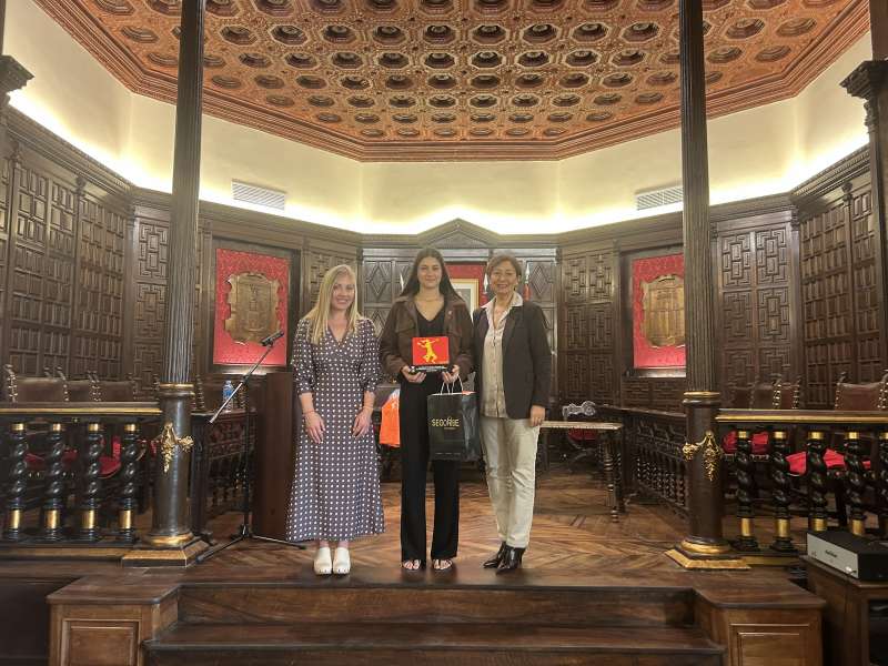 Homenaje a Laura Ferrer en el Sal�n de Plenos. EPDA