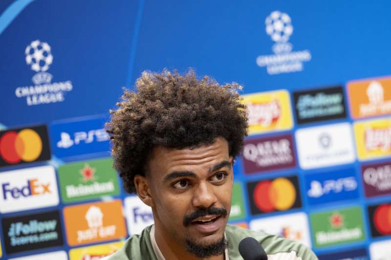 El jugador del Villarreal CF, Renato Veiga, este martes, durante la rueda de prensa previa al partido frente a la Juventus de Turn. EFEAndreu Esteban
