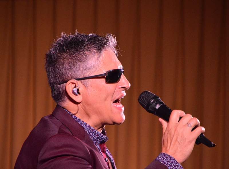 Seraf�n Zubiri durante su concierto en Nules. EPDA