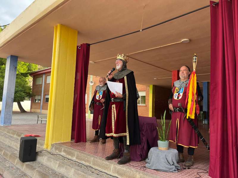 Correlengua en el CEIP Lleonard Mingarro de la Vall dUix.  EPDA 