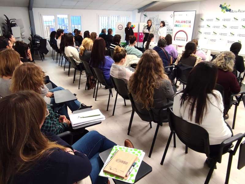 Reuni�n de la Mancomunidad del Alto Palancia por el 8M. EPDA