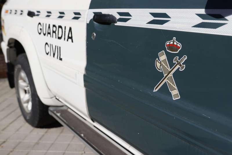 Coche de la Guardia Civil con el anagrama o identidad corporativa, que le representa. EFEMariscal